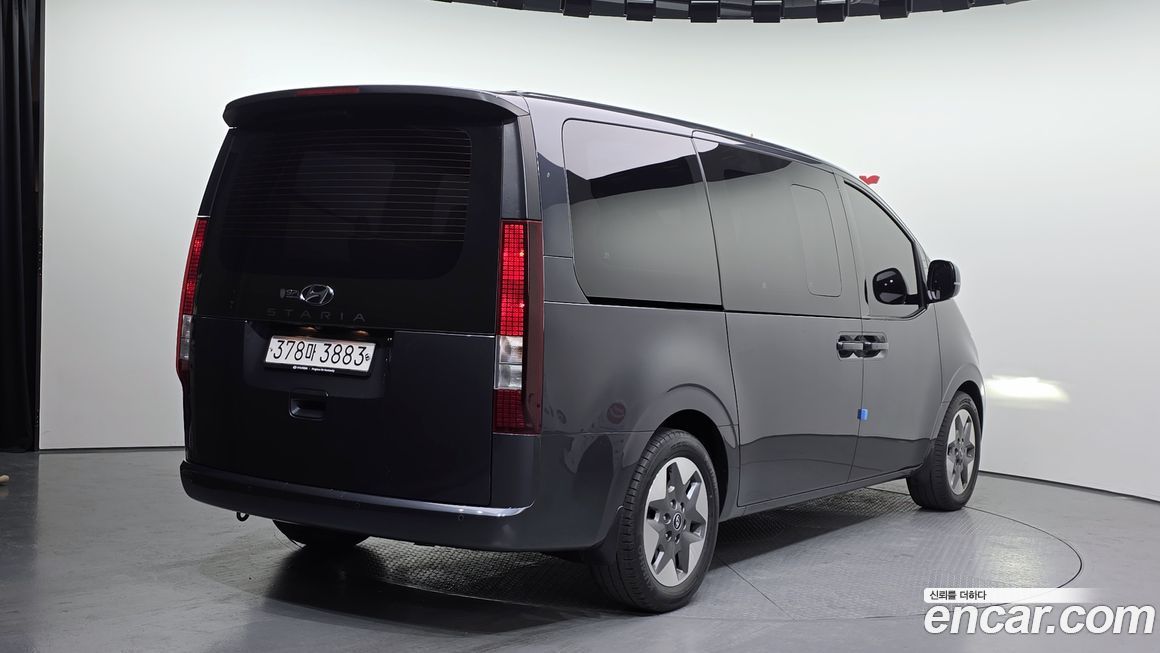 Hyundai Staria 2023
