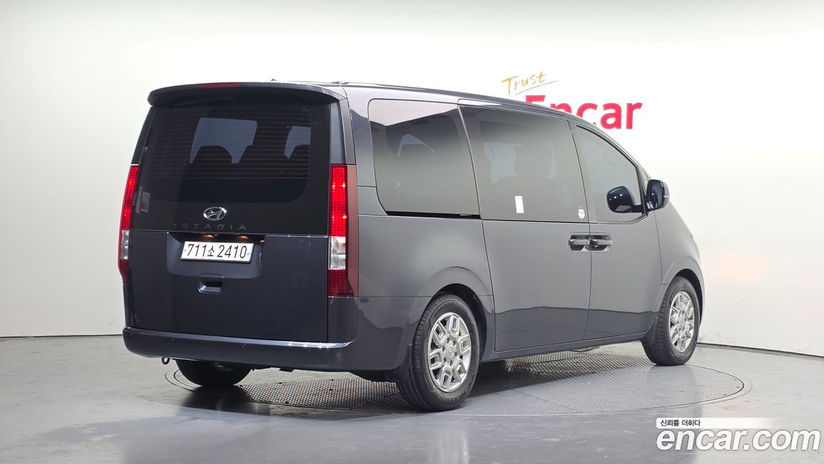 Hyundai Staria 2023
