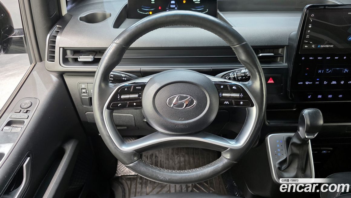 Hyundai Staria 2023
