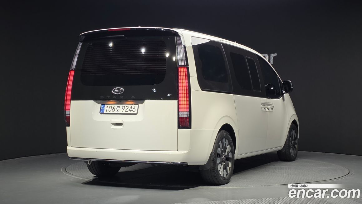 Hyundai Staria 2024