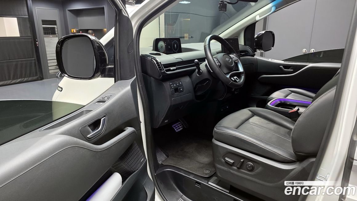 Hyundai Staria 2024