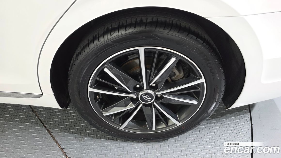 Hyundai Grandeur 2022