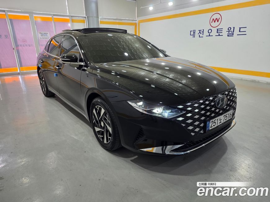 Hyundai Grandeur 2022