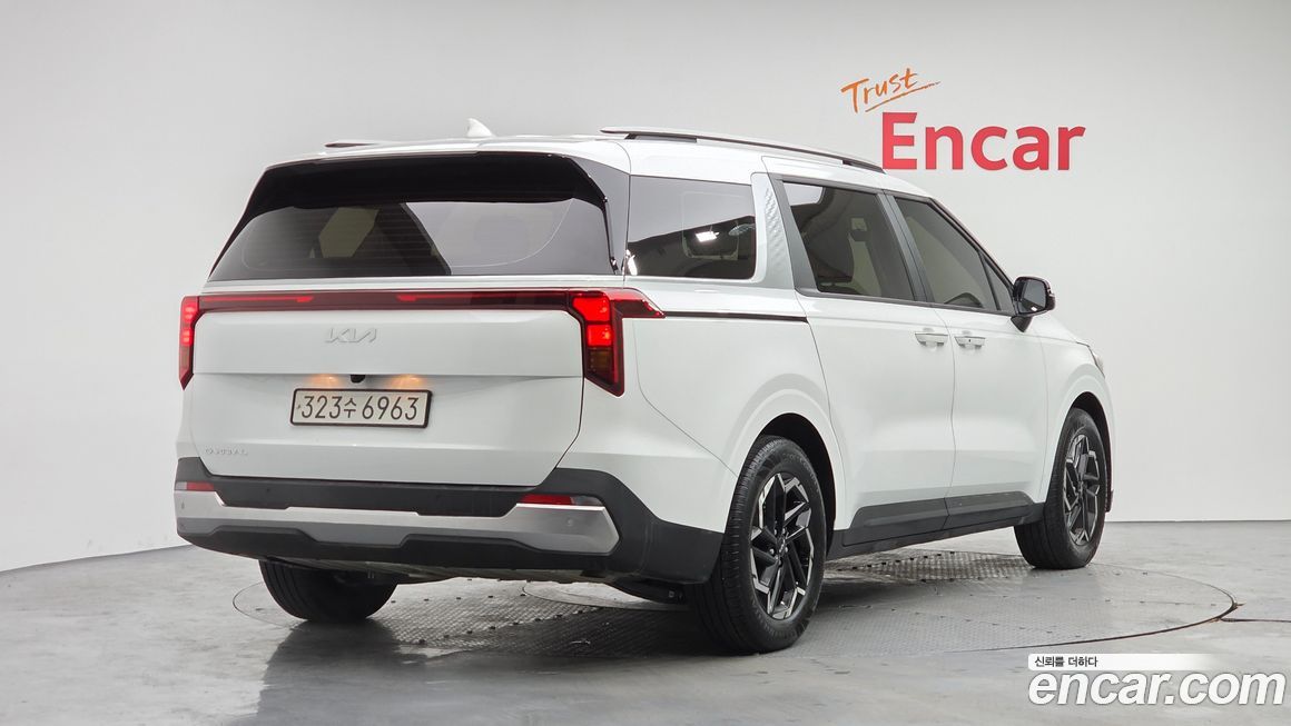 Kia Canival 2024
