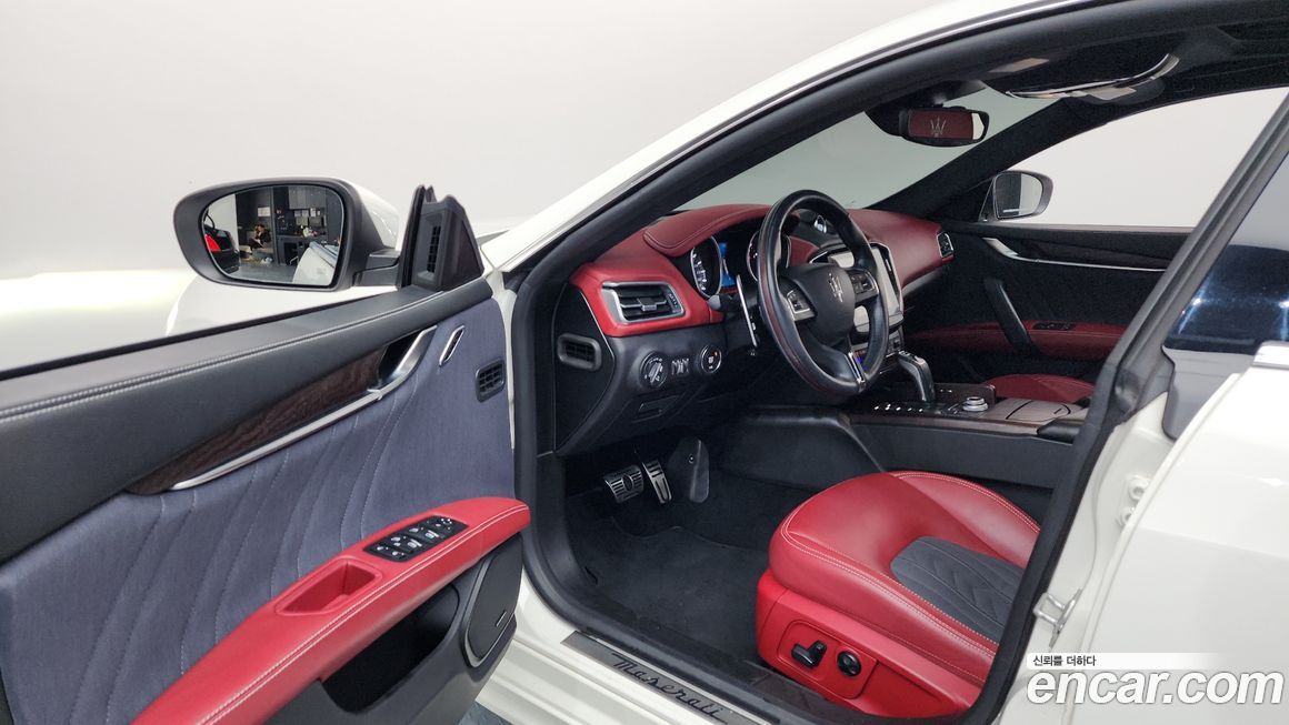 Maserati Ghibli 2019