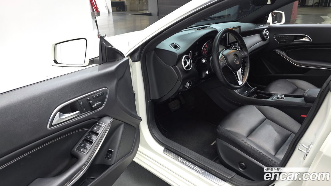 Mercedes-Benz CLA-Class 2014