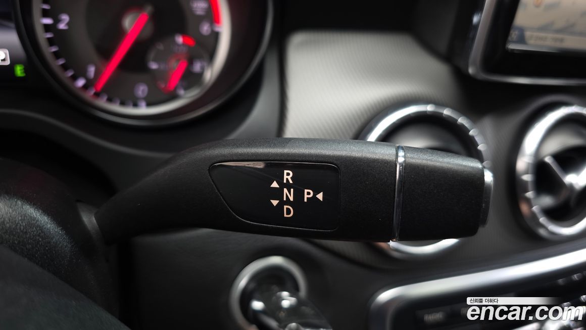 Mercedes-Benz CLA-Class 2014