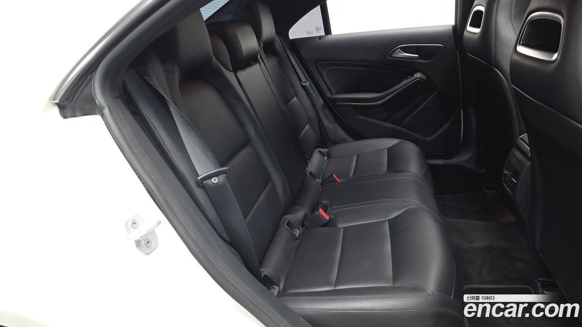 Mercedes-Benz CLA-Class 2014