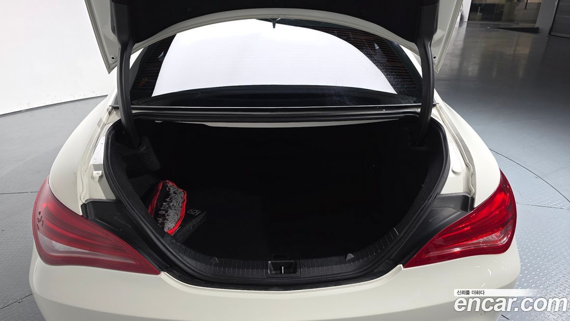 Mercedes-Benz CLA-Class 2014