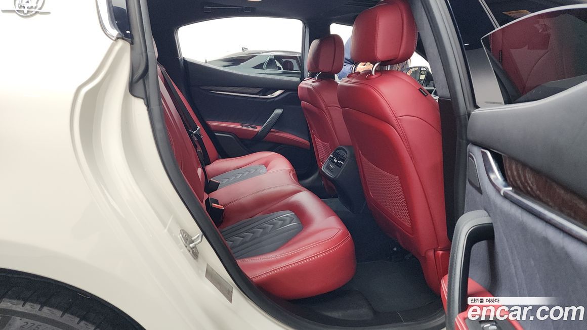 Maserati Ghibli 2019