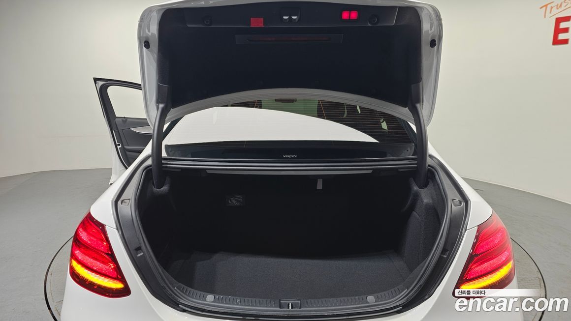 Mercedes-Benz E-Class 2020