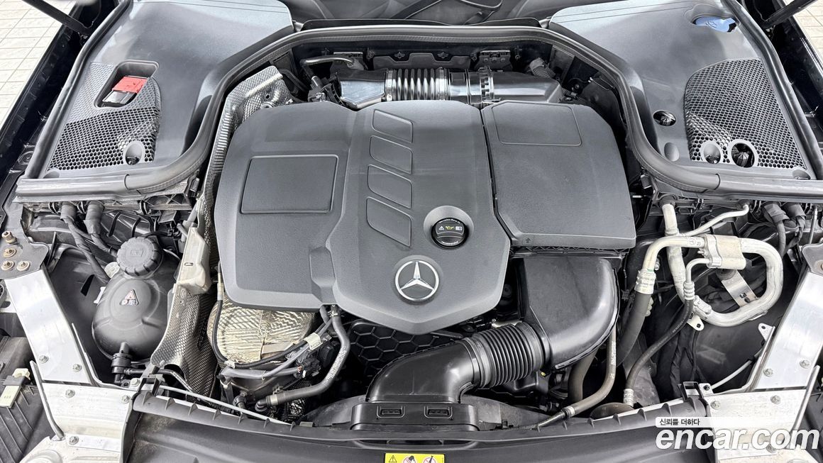 Mercedes-Benz E-Class 2021