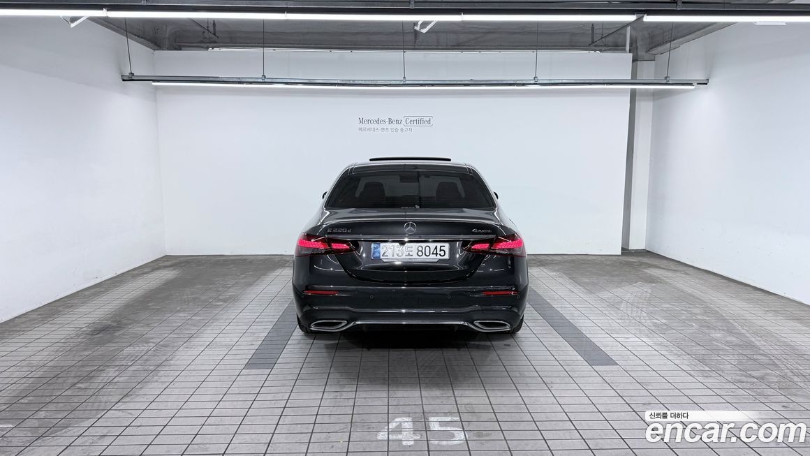 Mercedes-Benz E-Class 2021