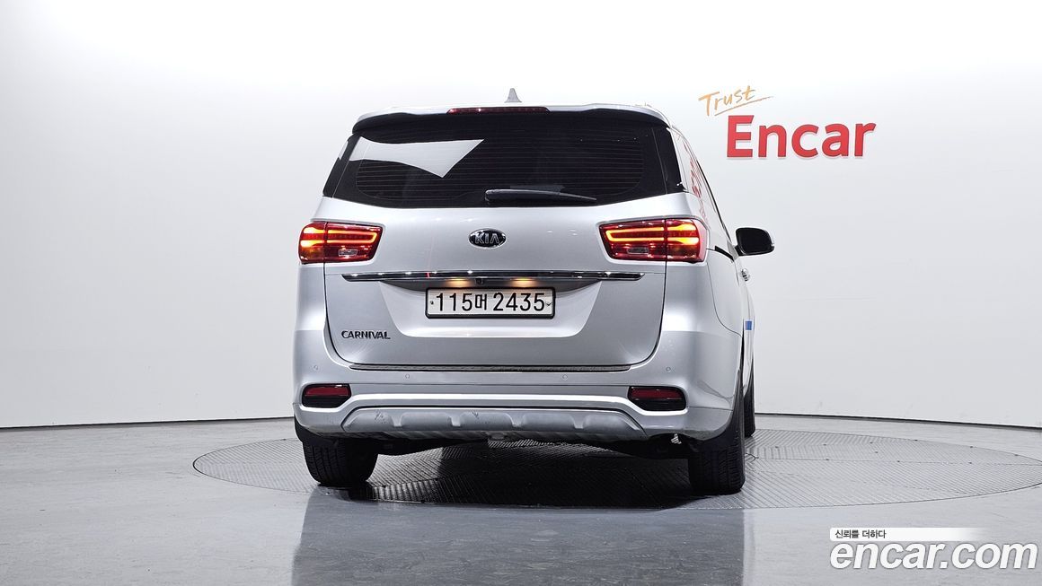Kia Canival 2019