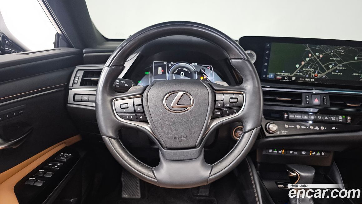 Lexus ES 2023
