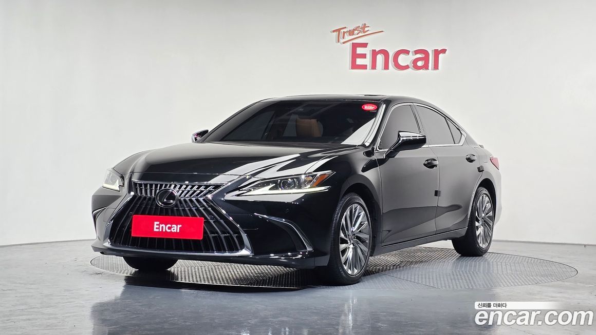 Lexus ES 2023