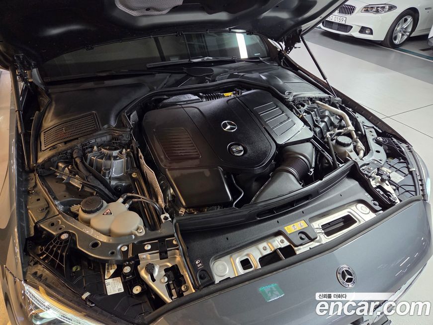 Mercedes-Benz C-Class 2022