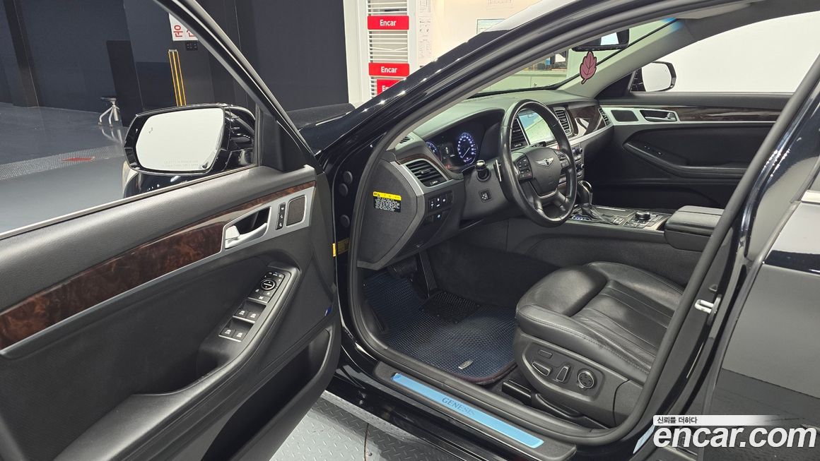 Hyundai Genesis 2016