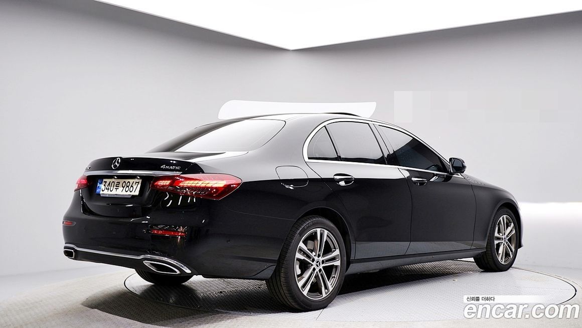 Mercedes-Benz E-Class 2021