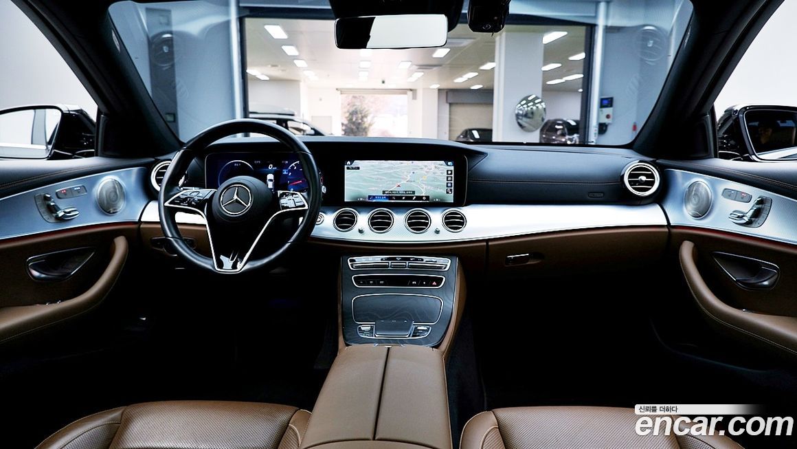 Mercedes-Benz E-Class 2021