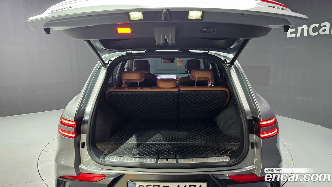 Genesis GV70 2025