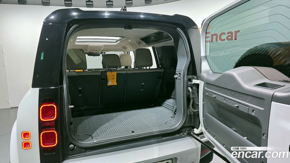 Land Rover Defender 2020