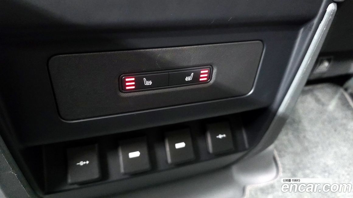 Land Rover Defender 2020