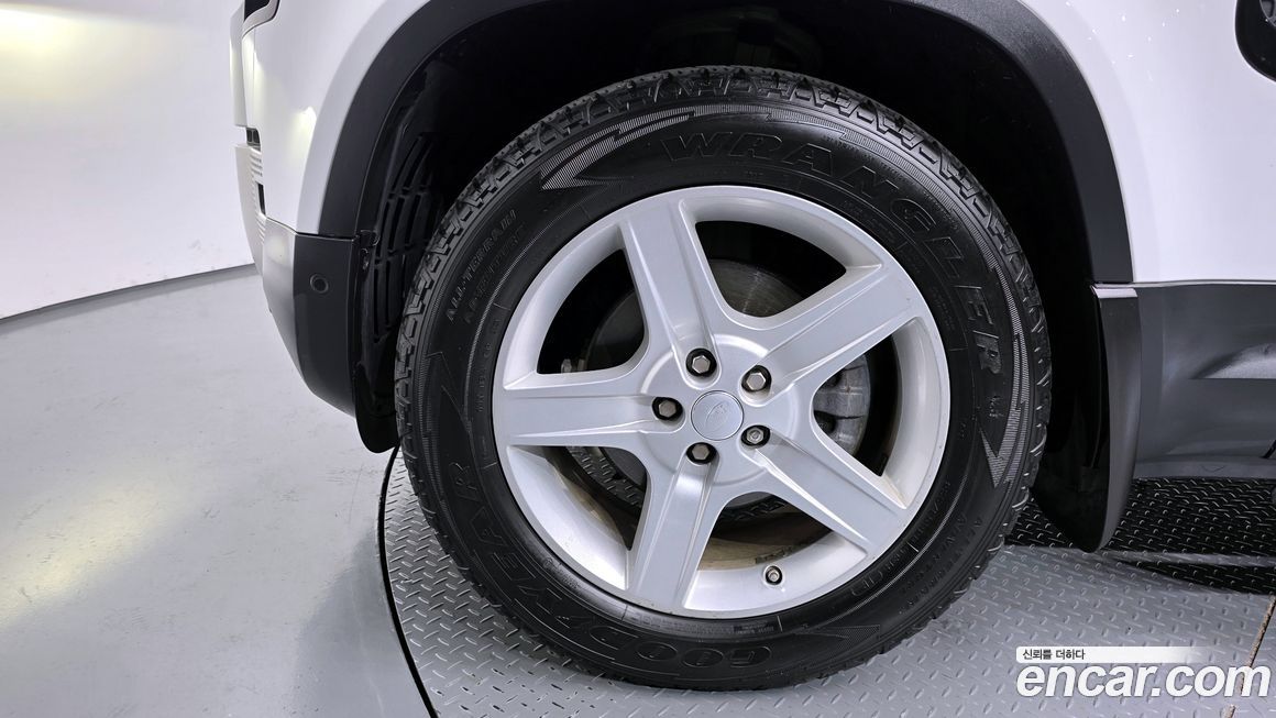 Land Rover Defender 2020