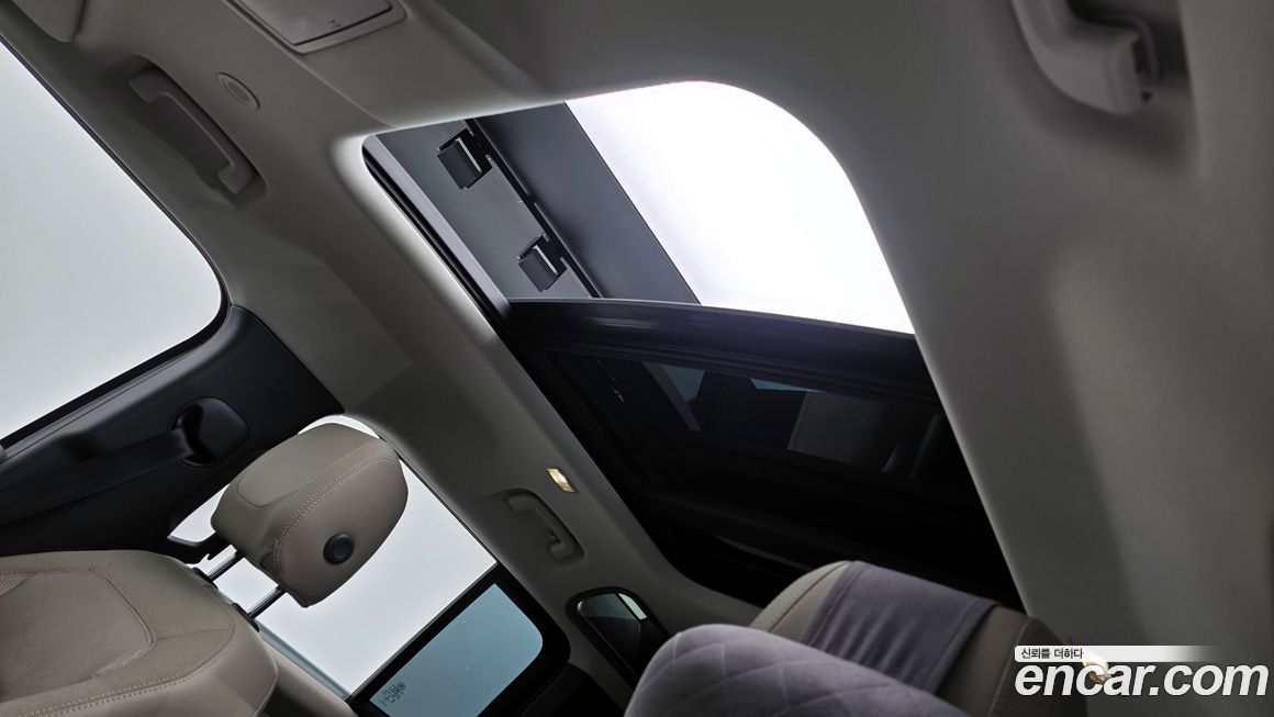 Land Rover Defender 2020