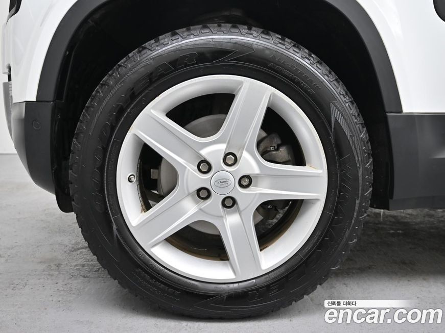 Land Rover Defender 2020