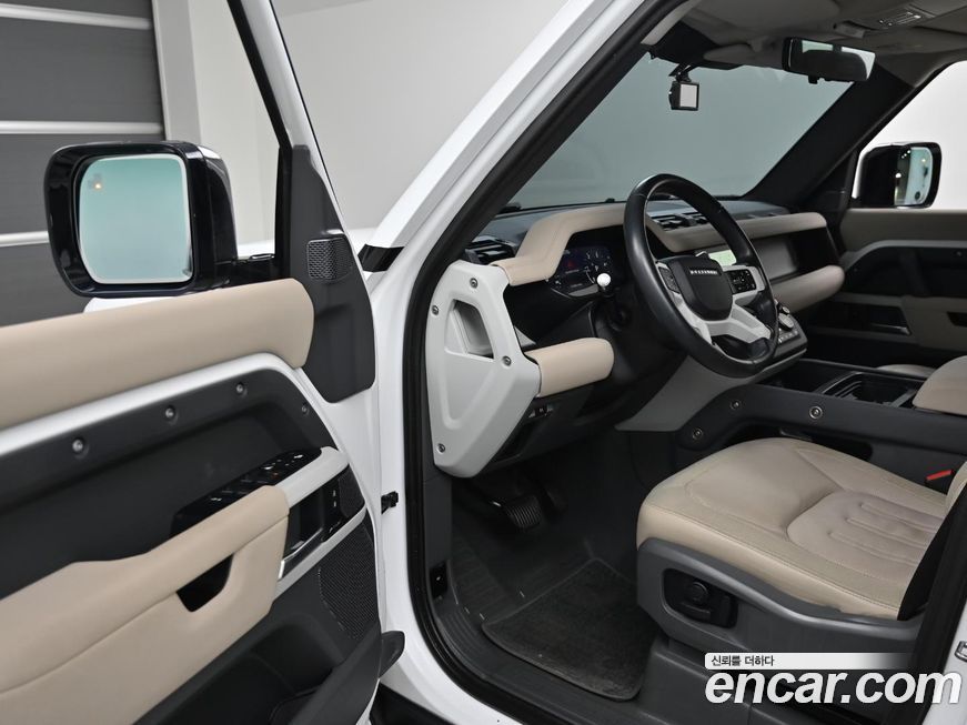 Land Rover Defender 2020