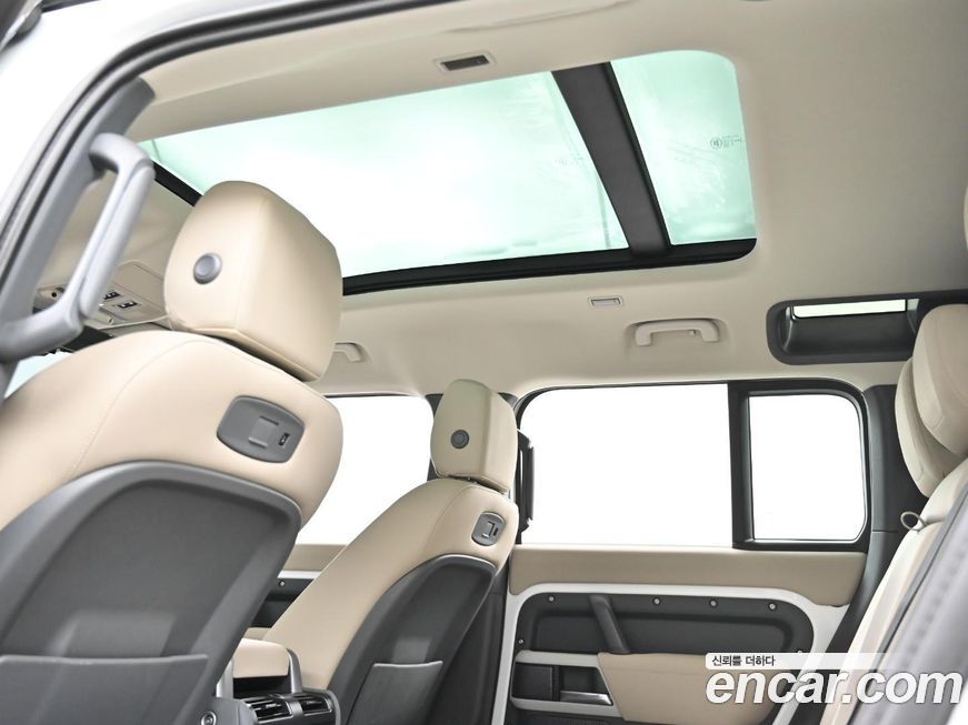 Land Rover Defender 2020