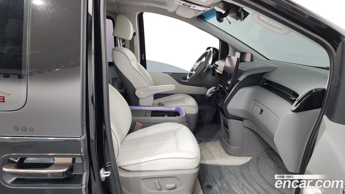 Hyundai Staria 2022