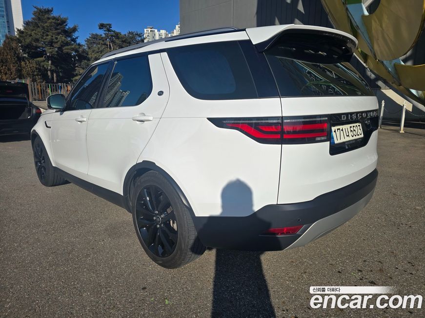 Land Rover Discovery 2022