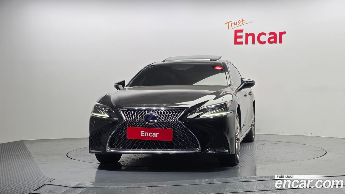 Lexus LS 2020