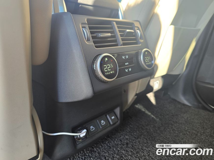 Land Rover Discovery 2022