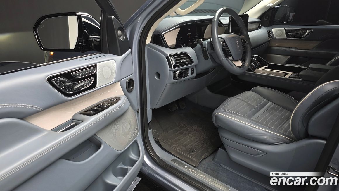 Lincoln Navigator 2021