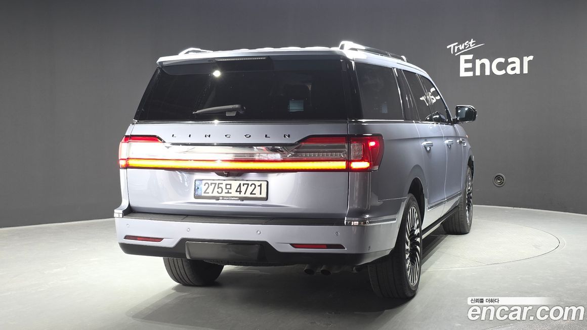 Lincoln Navigator 2021