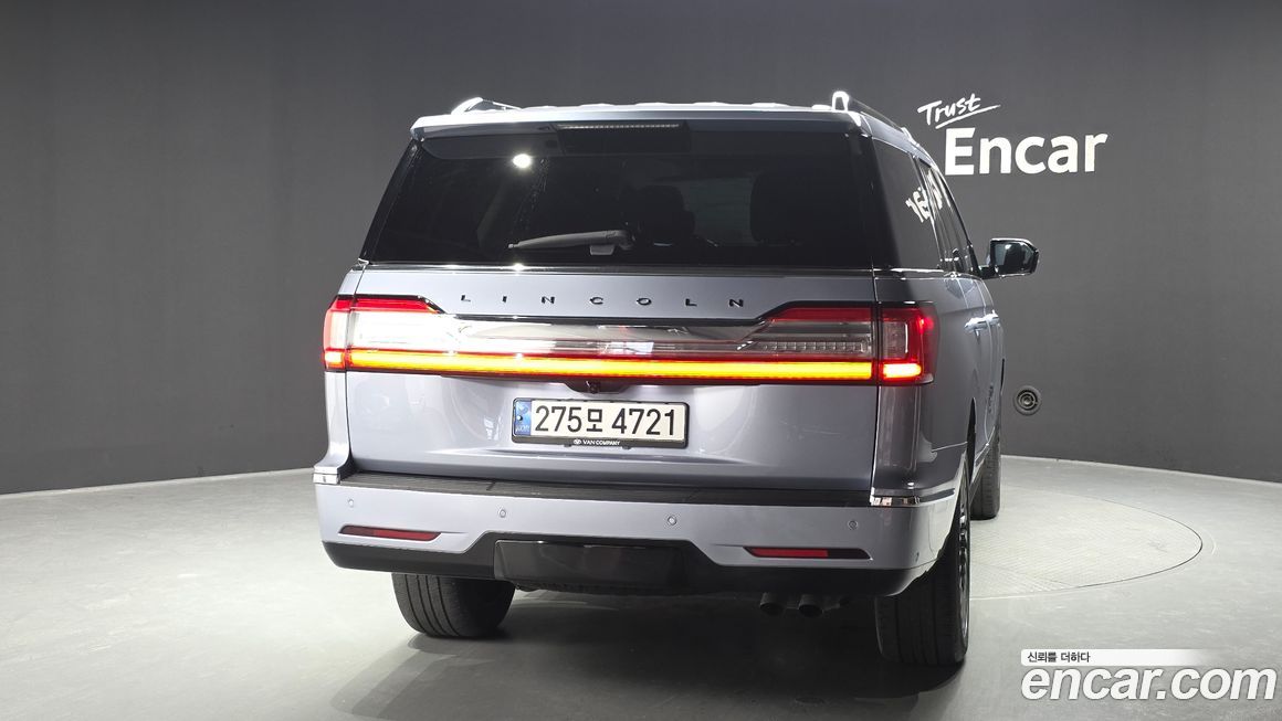 Lincoln Navigator 2021