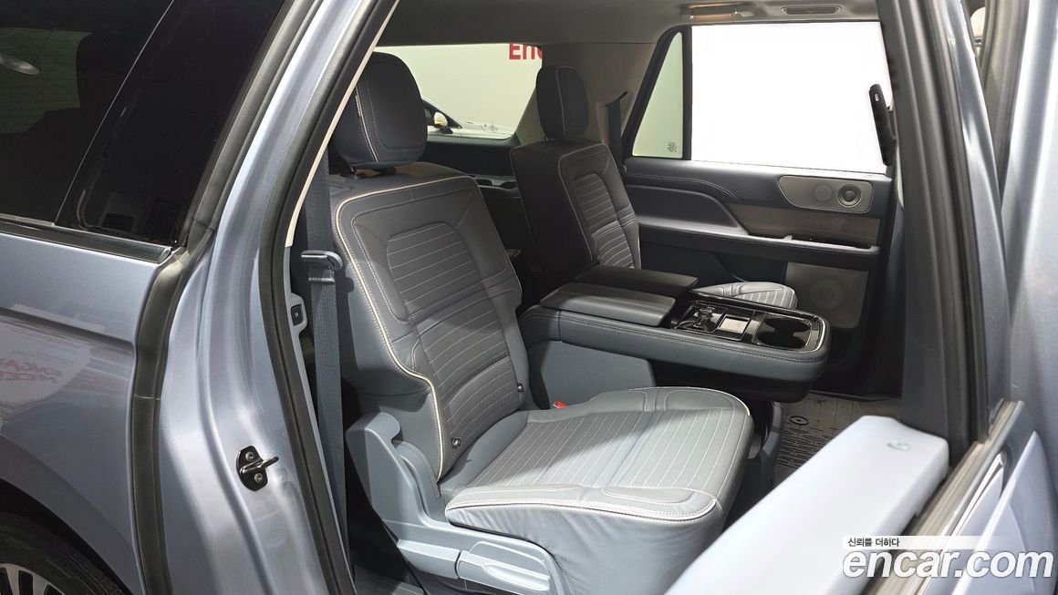 Lincoln Navigator 2021