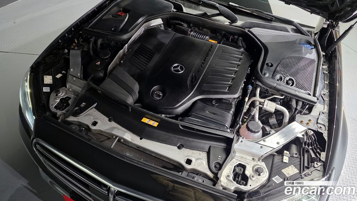 Mercedes-Benz E-Class 2021