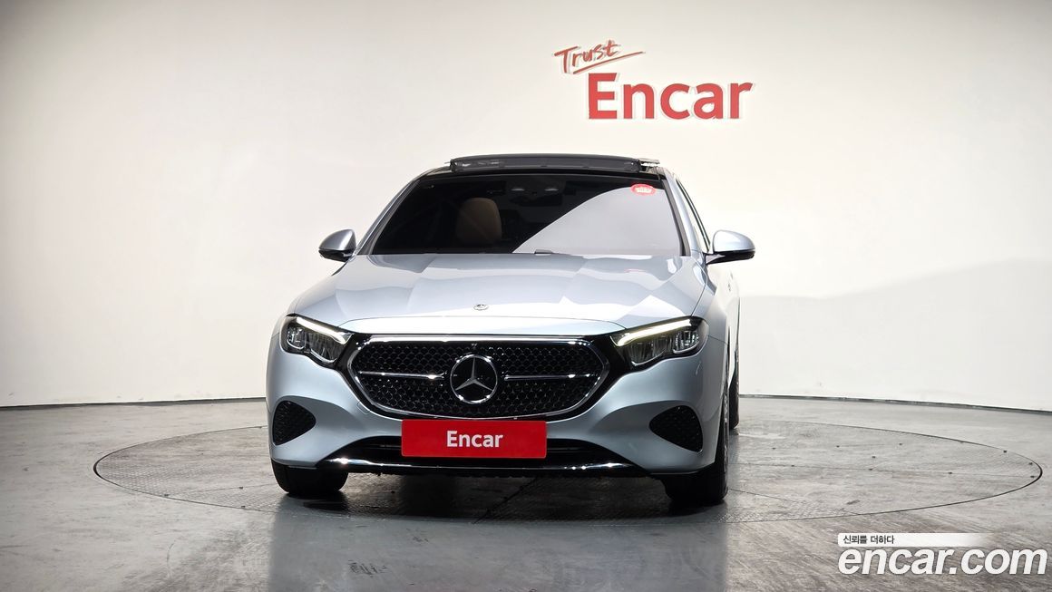 Mercedes-Benz E-Class 2024