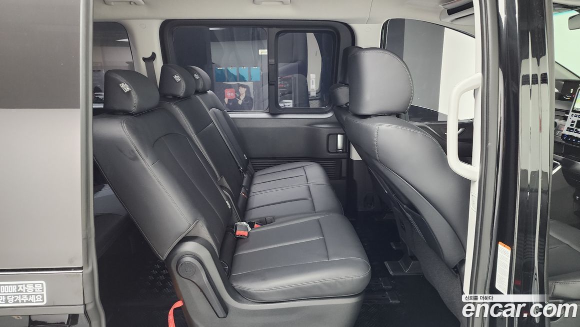Hyundai Staria 2025