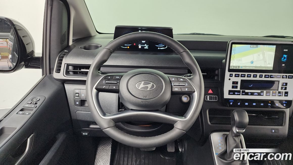 Hyundai Staria 2025