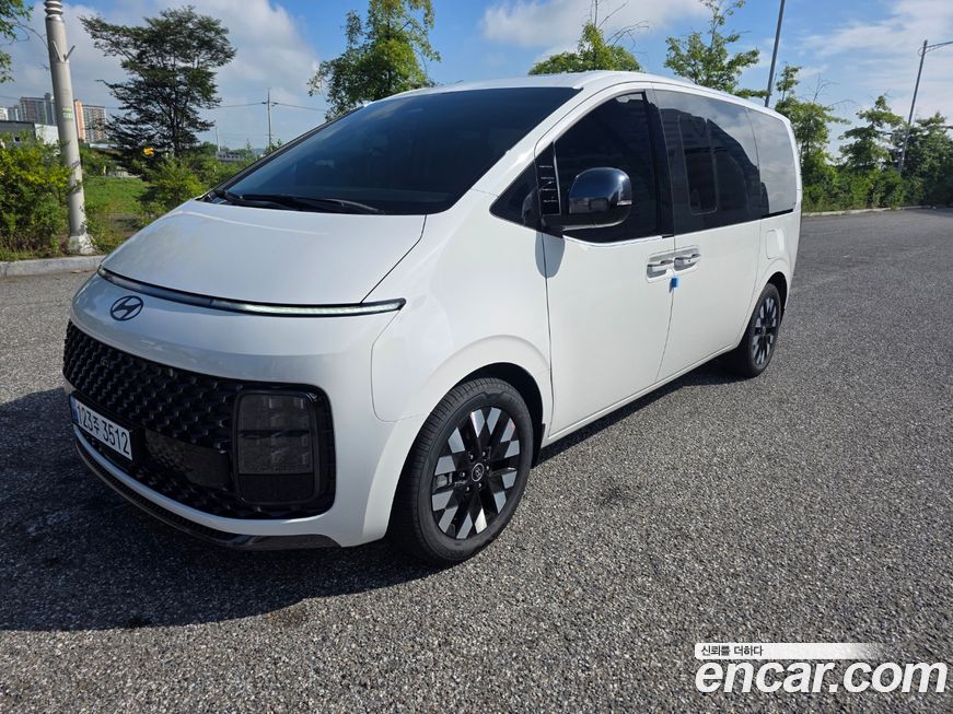 Hyundai Staria 2025