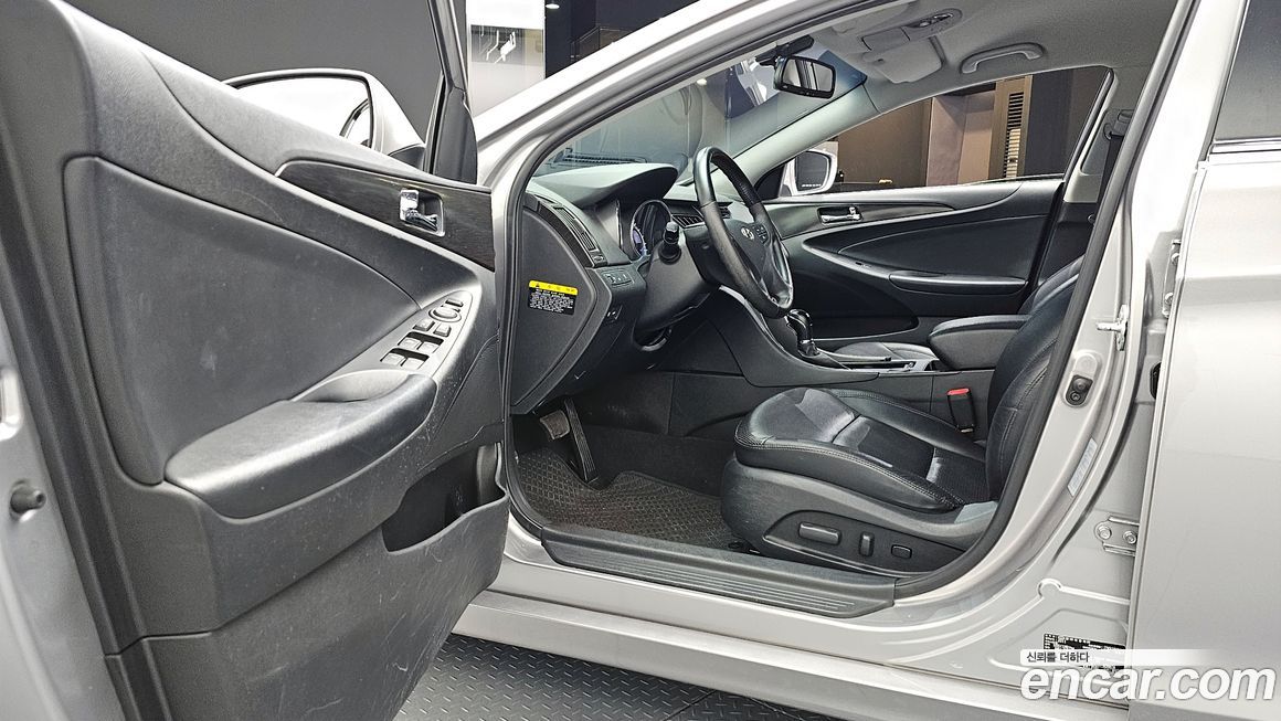 Hyundai Sonata 2012
