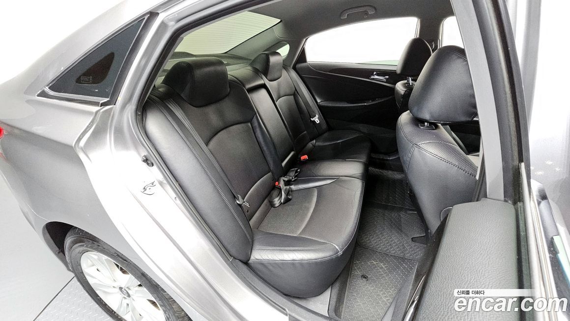 Hyundai Sonata 2012
