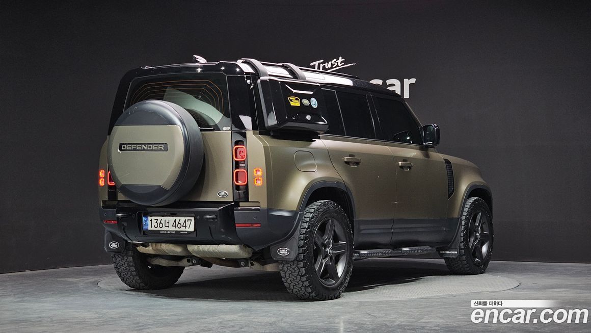 Land Rover Defender 2022