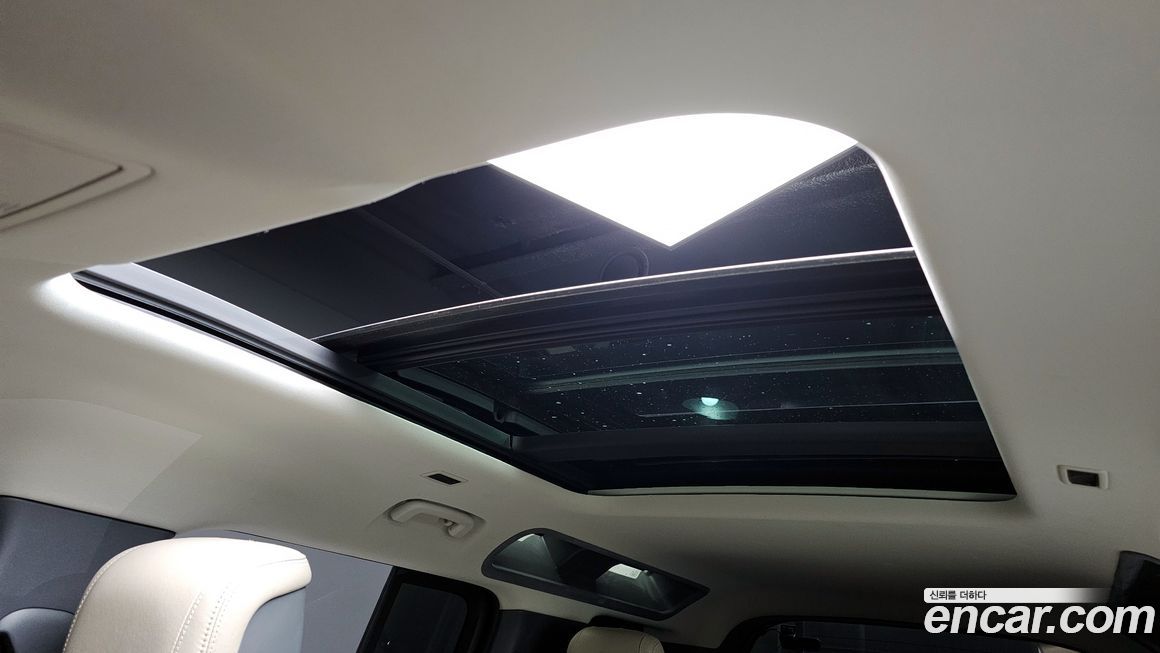 Land Rover Defender 2022