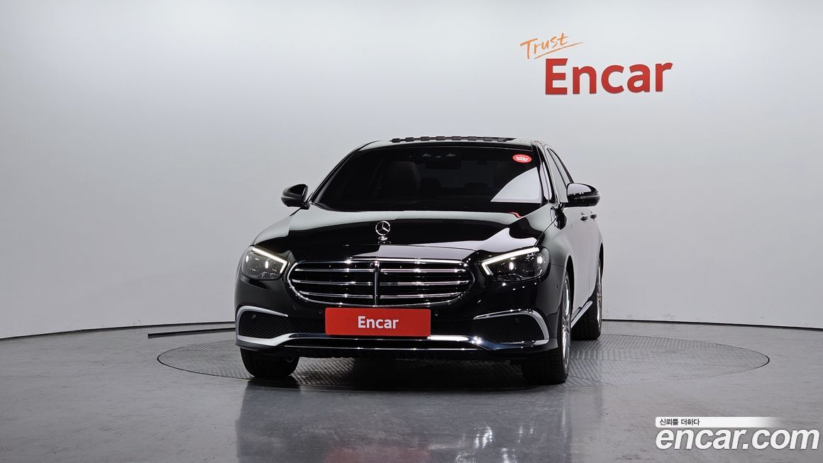 Mercedes-Benz E-Class 2022